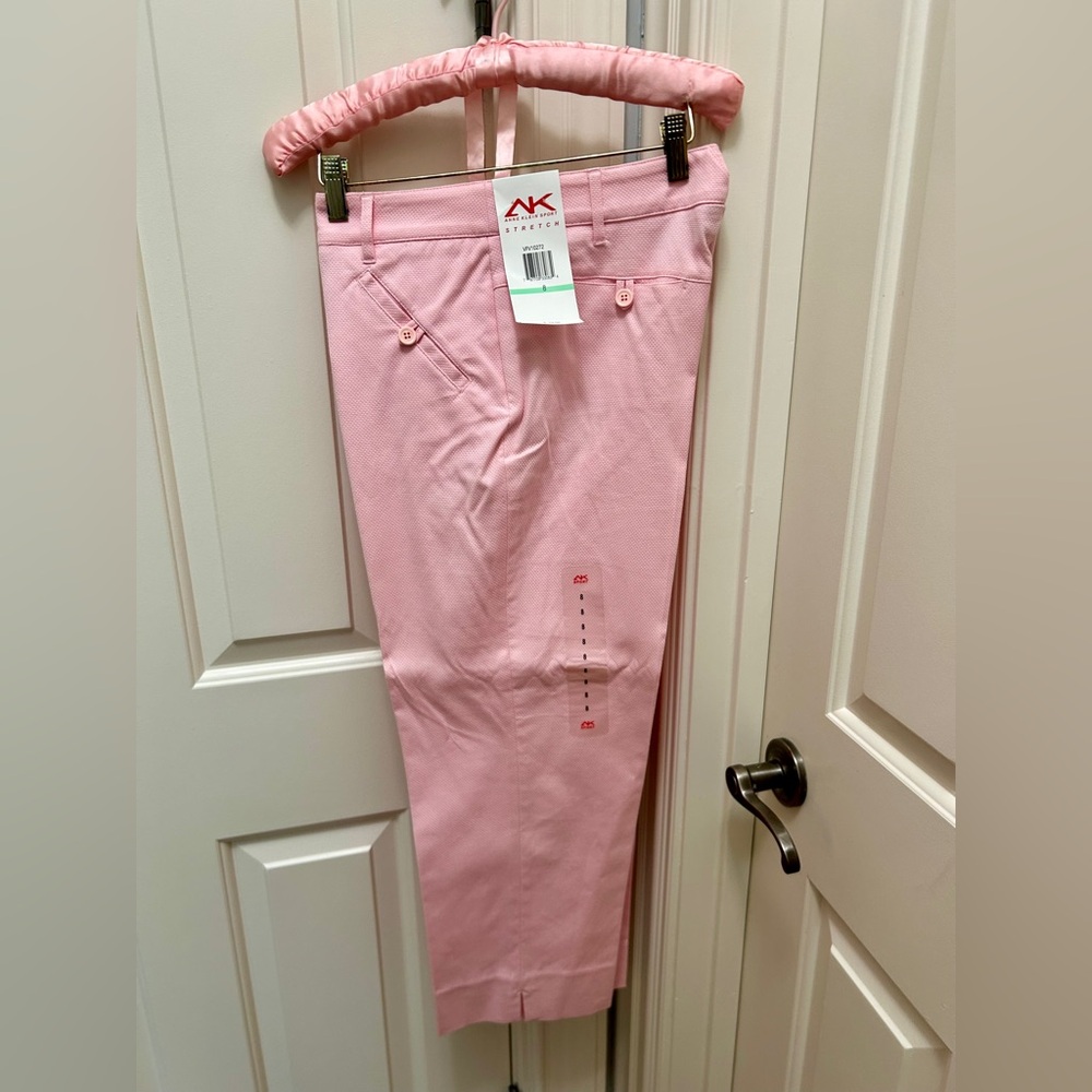 Women’s Pink ankle pants, size 8